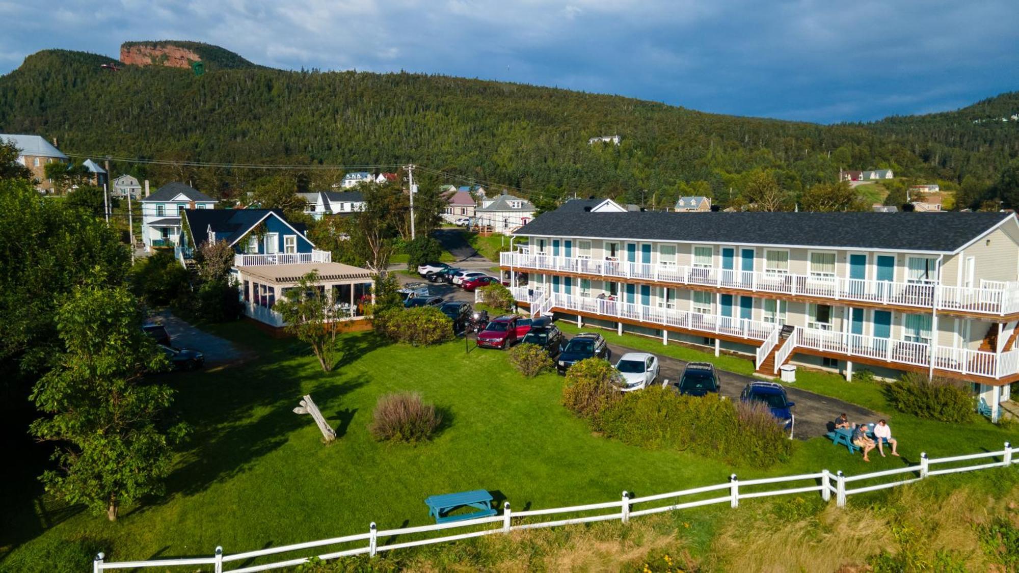 Hotel Les Trois Soeurs 페르세 외부 사진